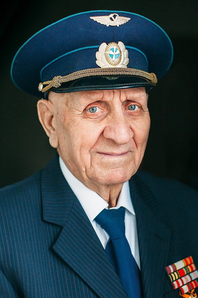 Мой дедушка лётчик!