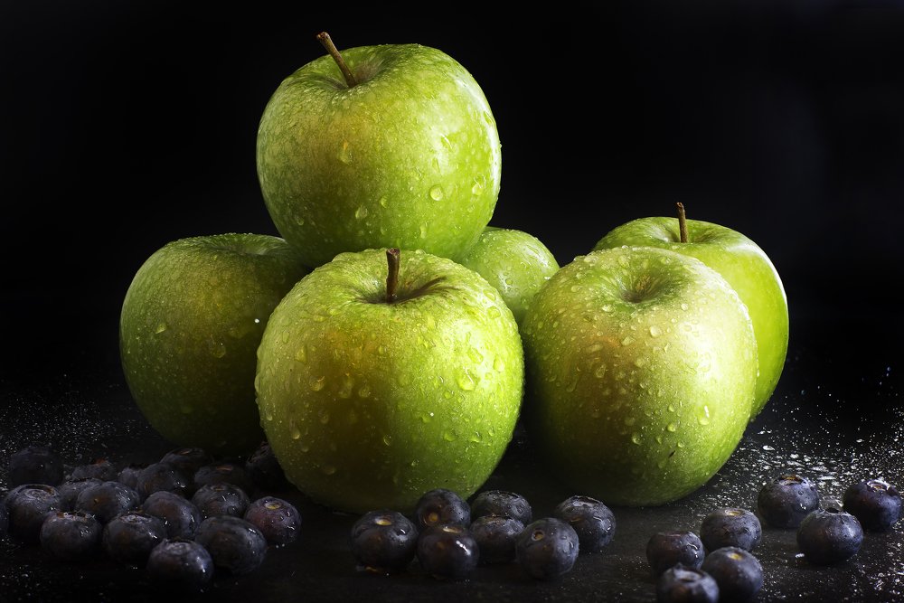 Apples & Blueberries