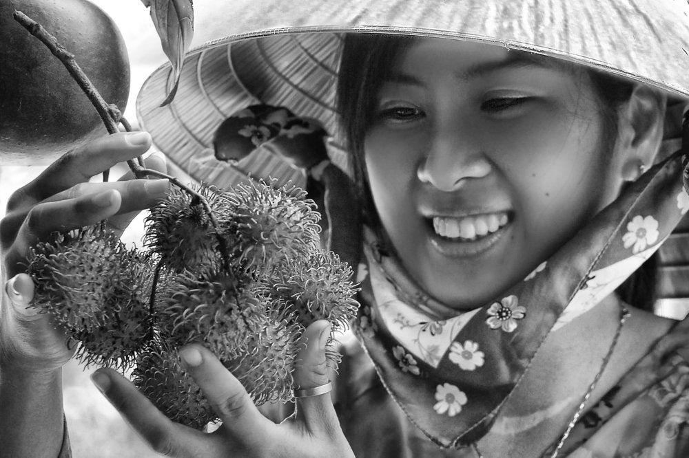 Cô gái miệt vườn