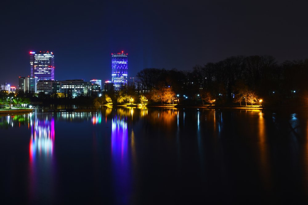 Bucharest Park in the night