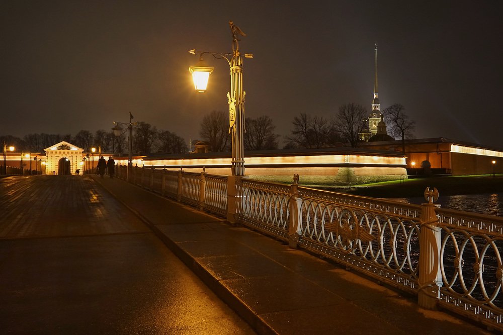 Фонарь на Иоанновском мосту
