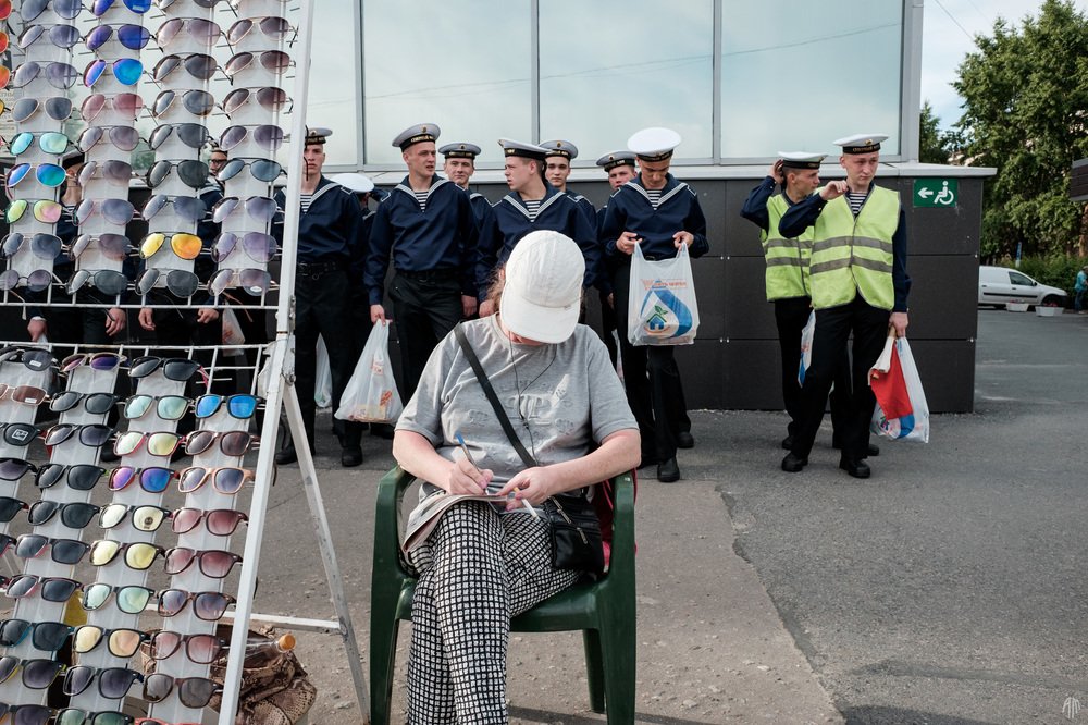 Очки и матросы