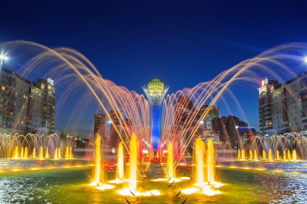 Night Astana Bayterek