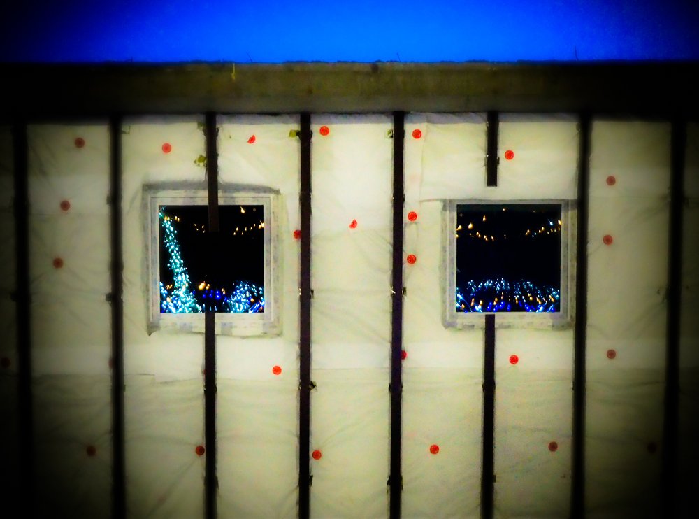 Грустные глаза недостроя