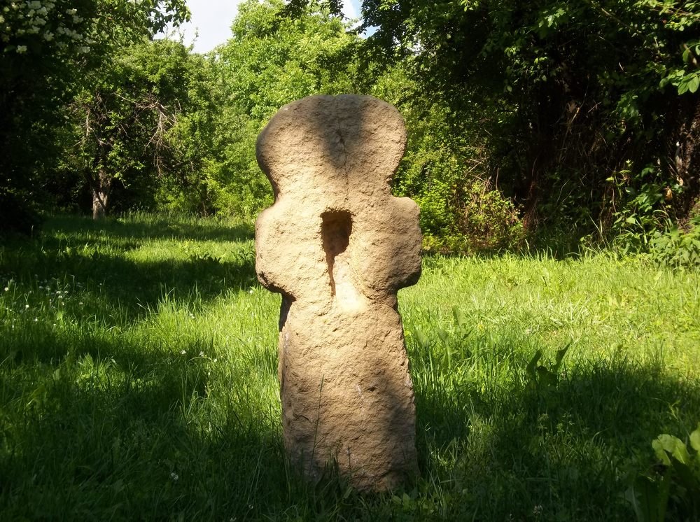 Между дват свята.