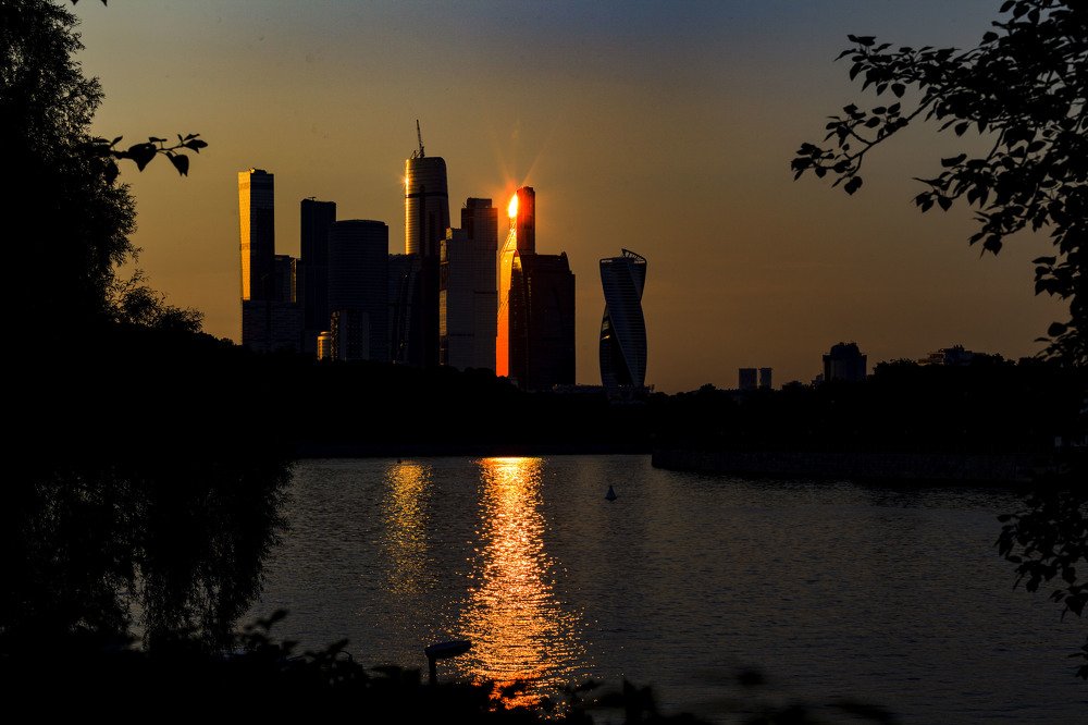 Уходит солнце