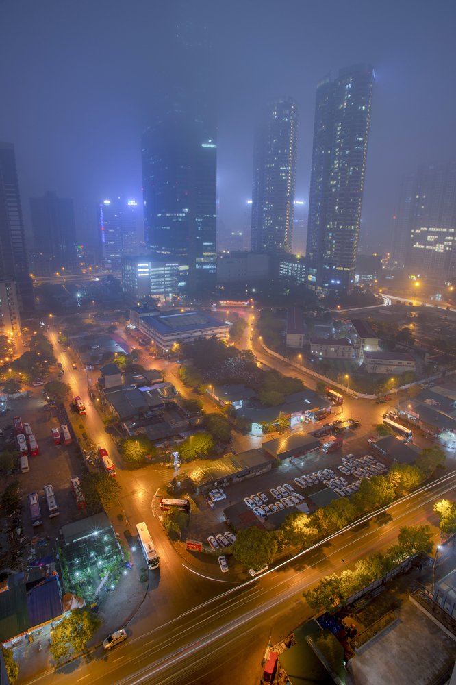 Thành phố mưa bay