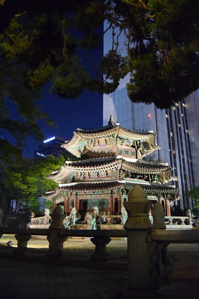 Храм в Сеуле.