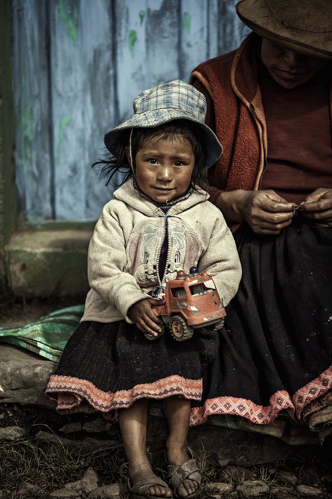 Niña del Cusco