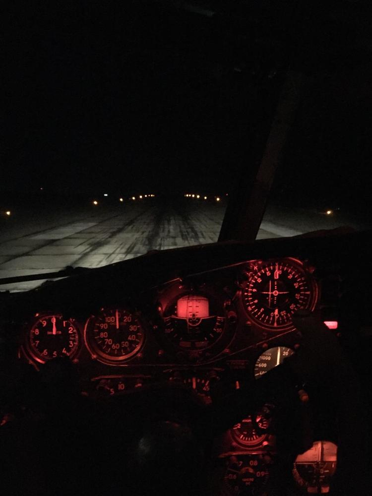 Ночной взлет.