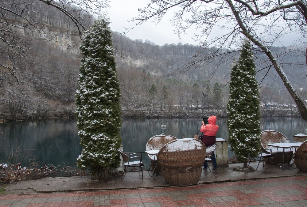 Мёртвый сезон на Голубом озере