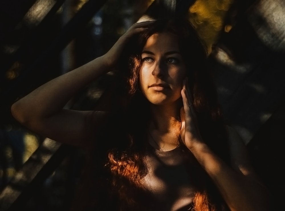 Painting glares spring sunshine.