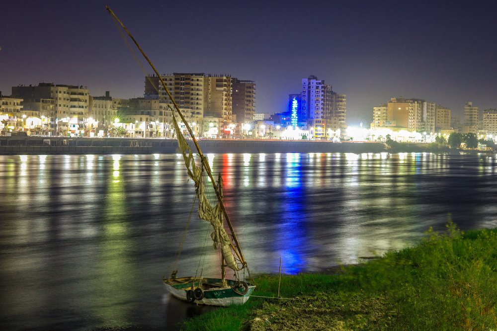 Sailing boat