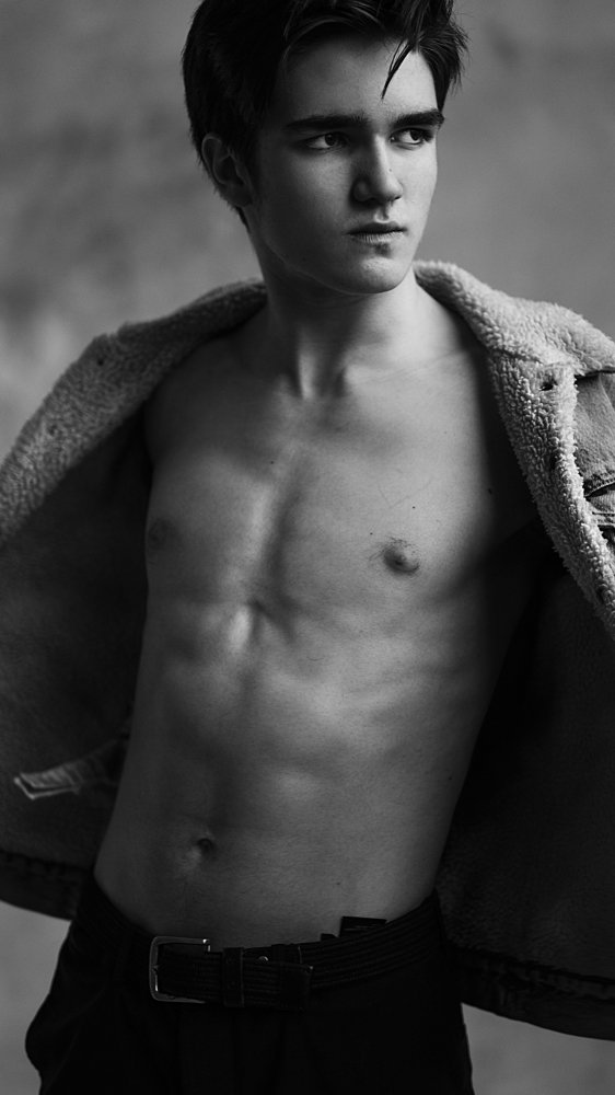 Детдомовец