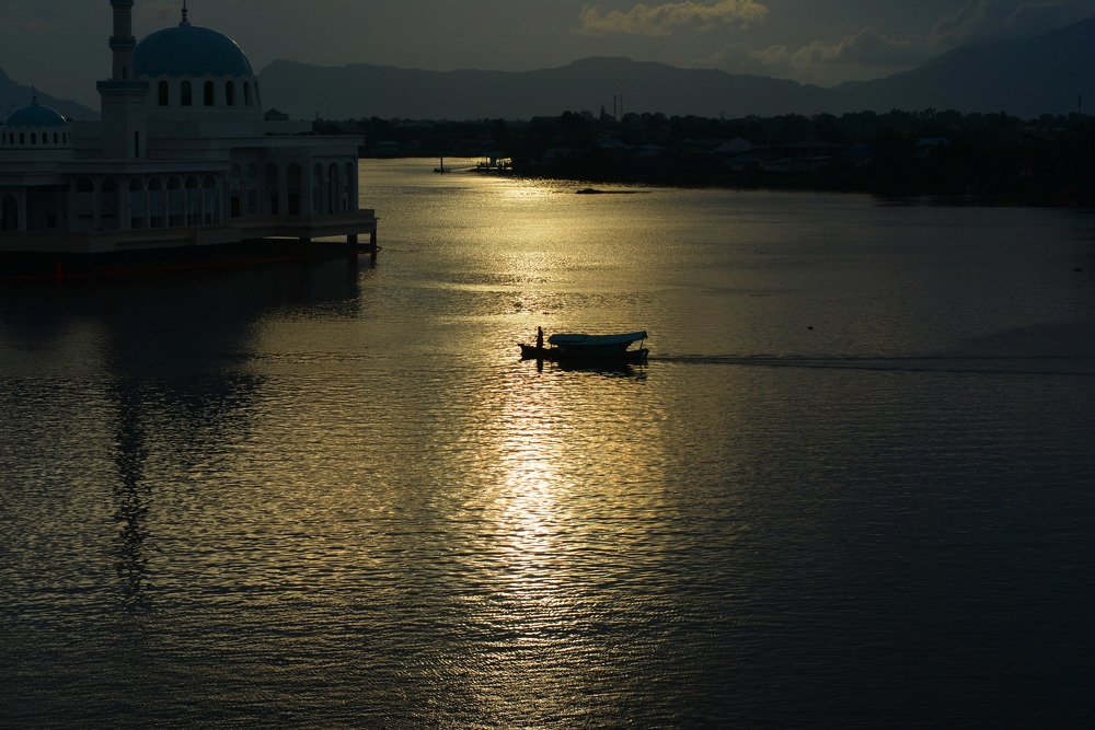 A boat and a sunset (part 2)