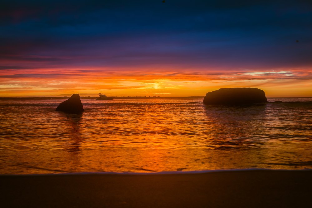 Barco ao nascer do sol II