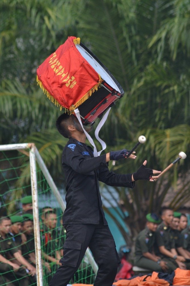 military drumband
