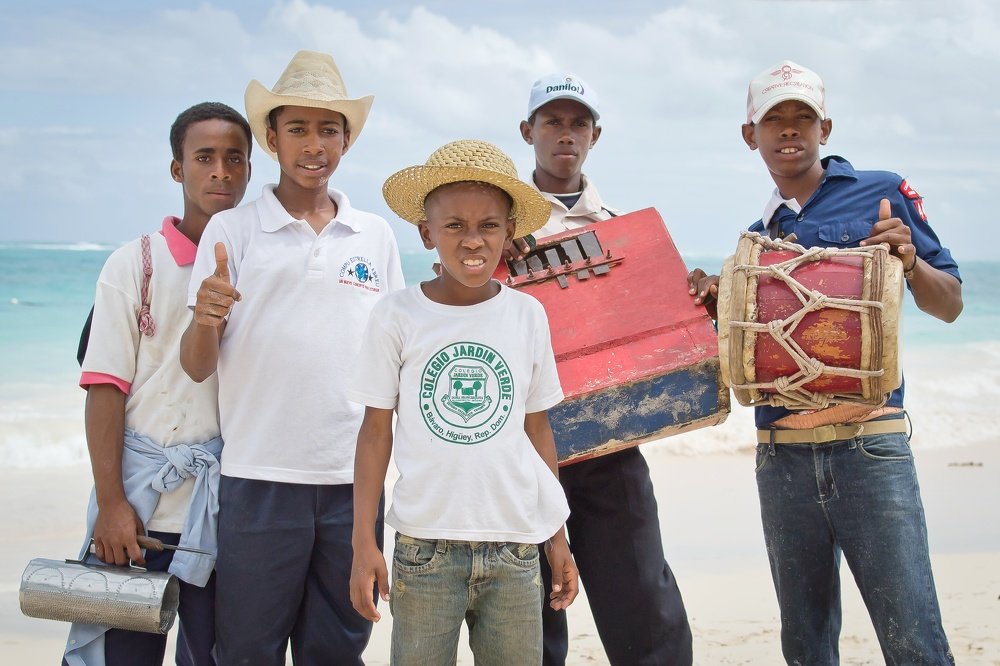 Доминиканский бой-бэнд