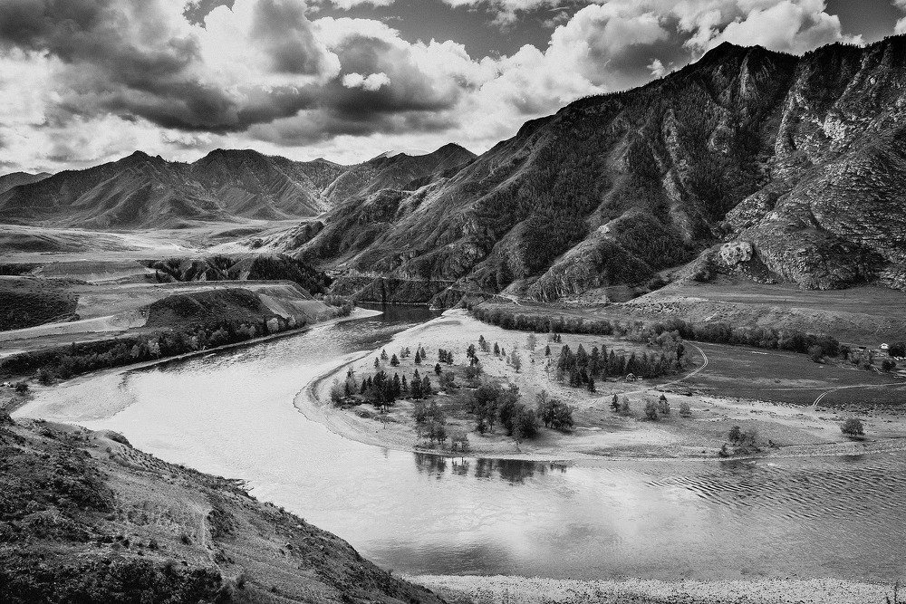 Слияние рек Катуни и Чуи.