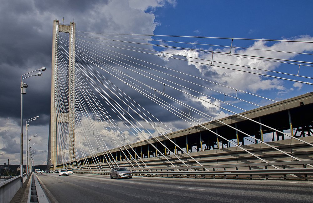 Берег левый, берег правый...