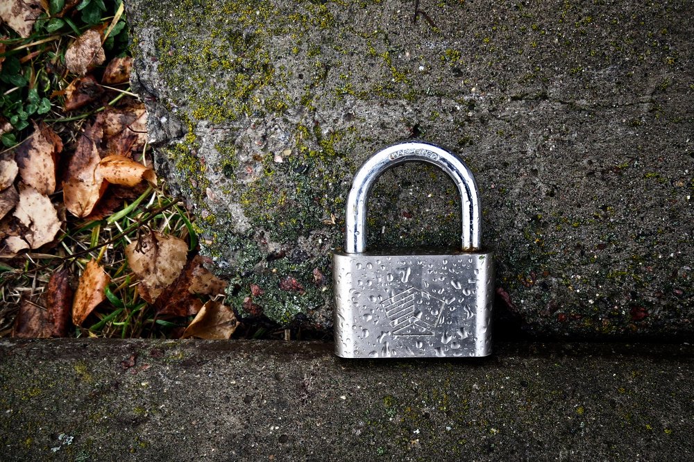 Запертая осень