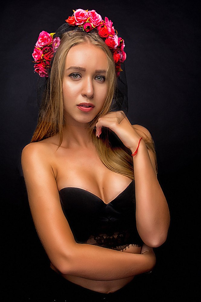 Девушка с цветочками