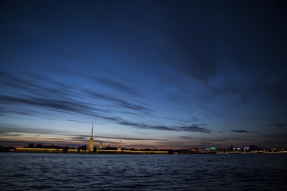 Ночь, но белая.