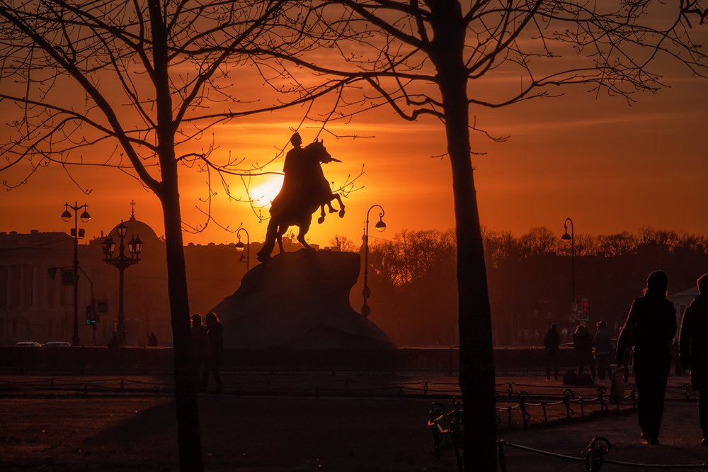 В направлении заката