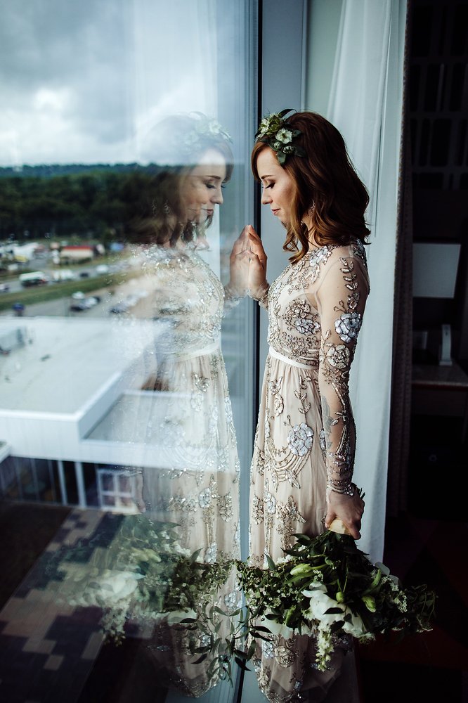 One window two bides