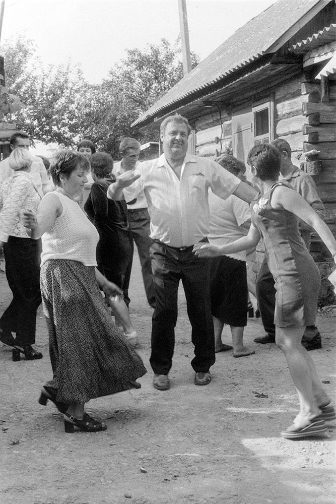 На сельской свадьбе