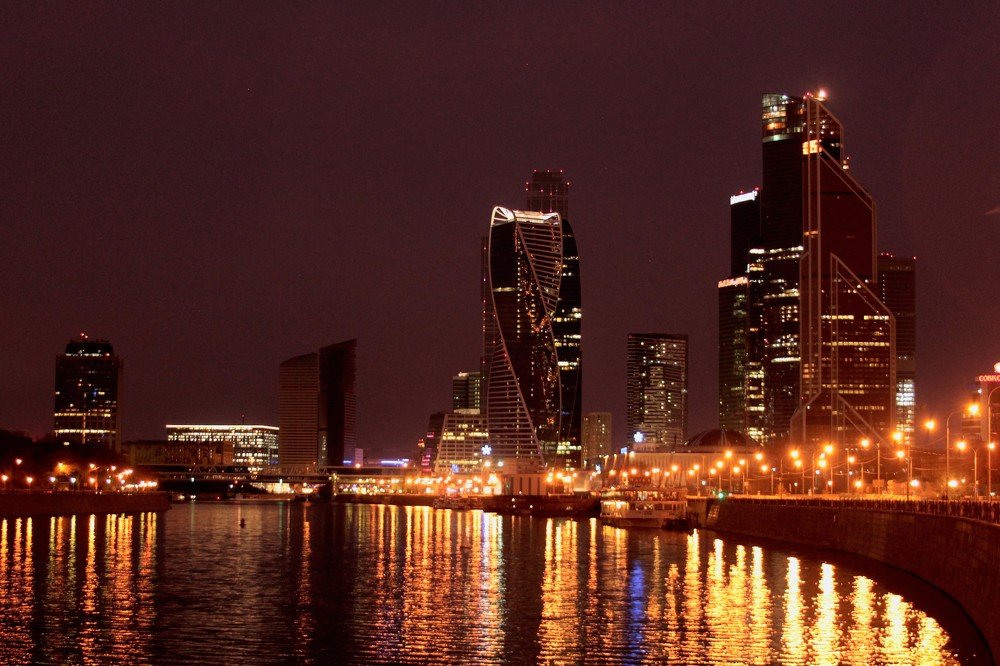 "Огни Москвы"