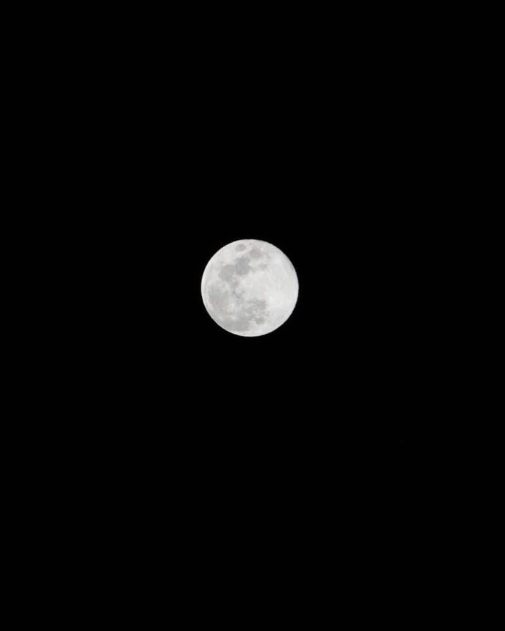 The emoji moon