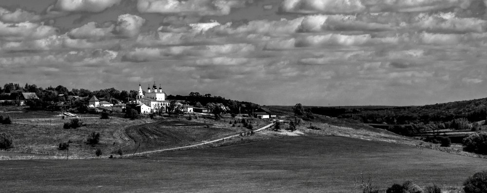 Монастырь в дали