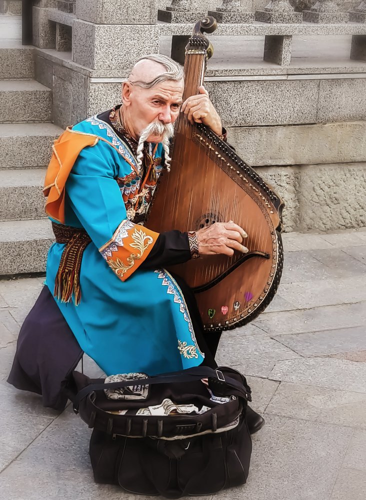 Украинский казак с бандурой