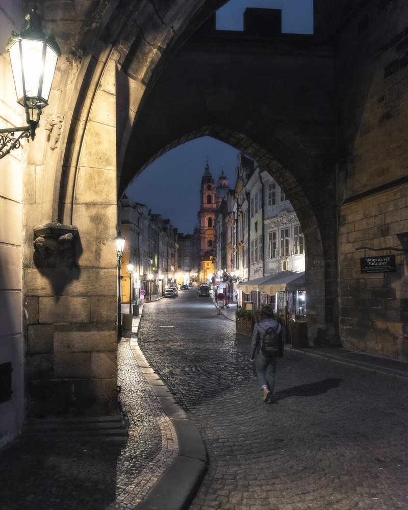 Исследуя ночную Прагу