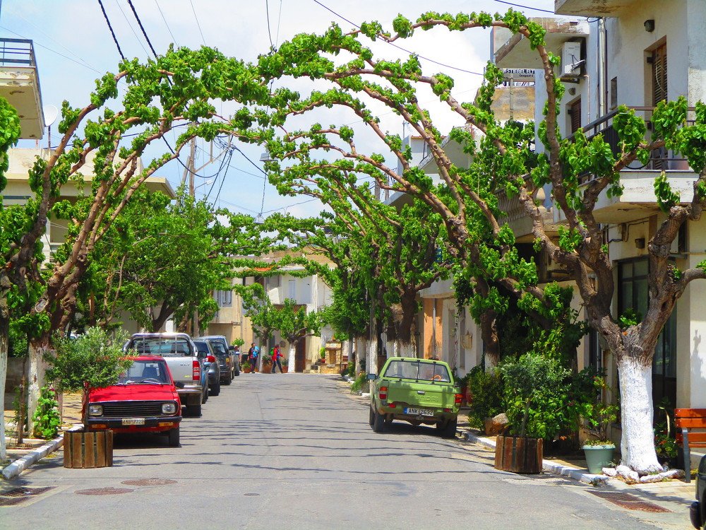 Arc de Triomphe in Kroustas village