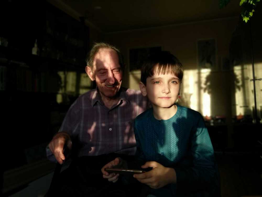 В гостях у дедушки.