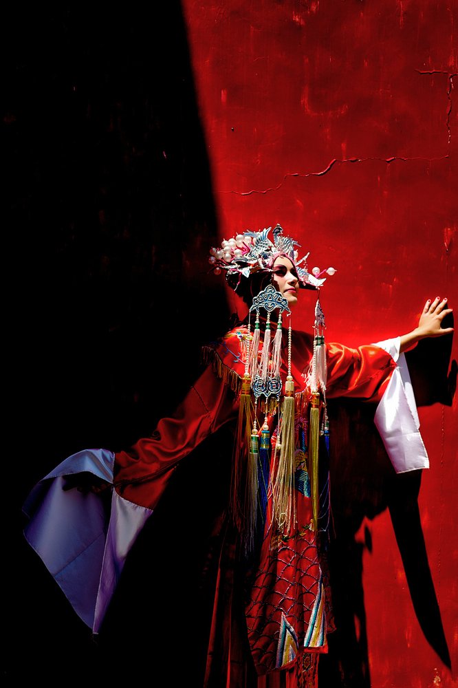 Lady in Tiongkok Kecil Heritage