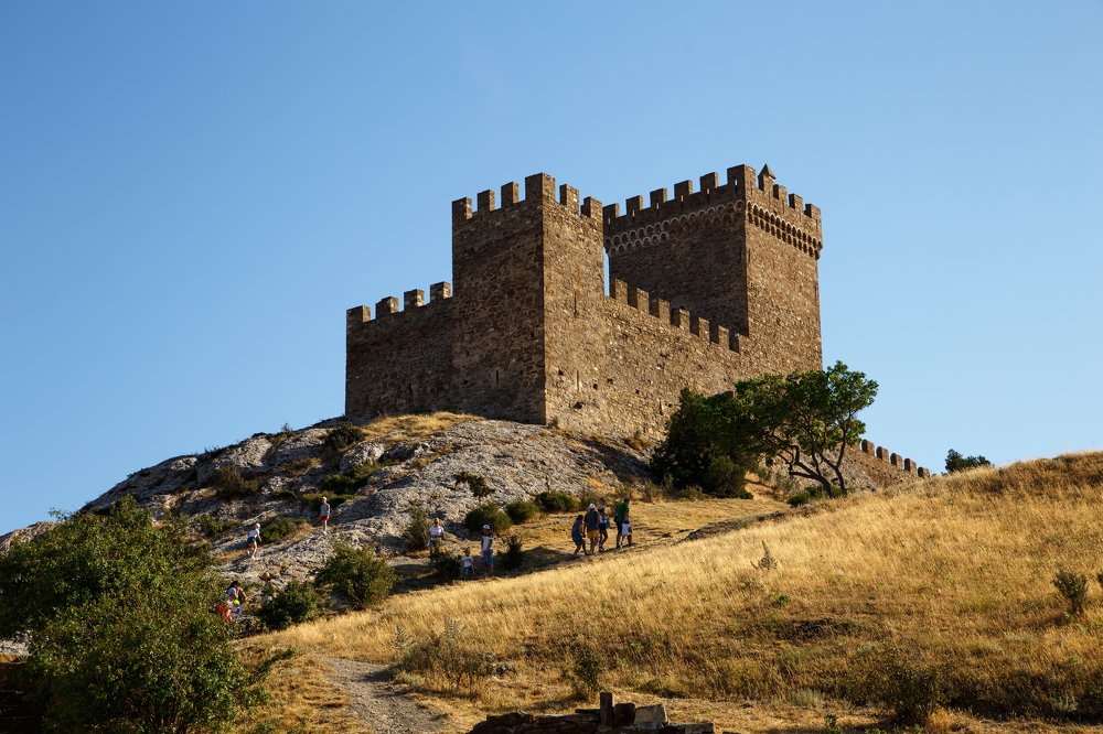 На пути к Генуэзскому замку.
