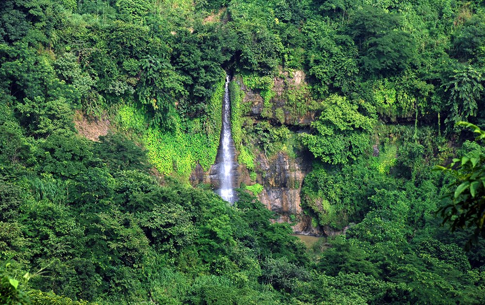 Hundreds of fountains