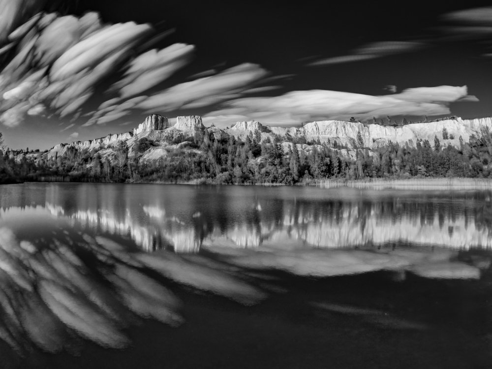 Sky Painter:White Well