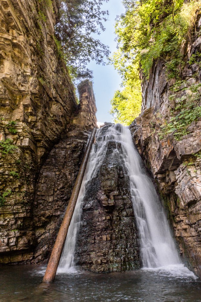 Бухтівецький  водоспад.
