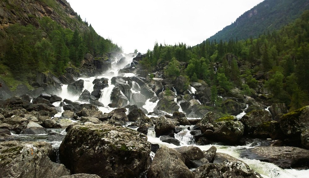 водопад УЧАР