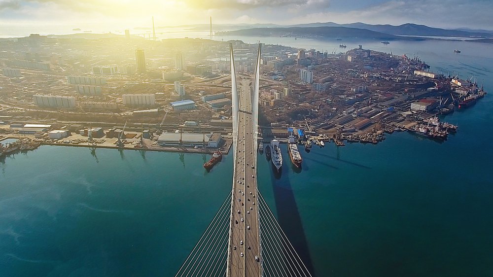 Владивосток в морозном рассвете