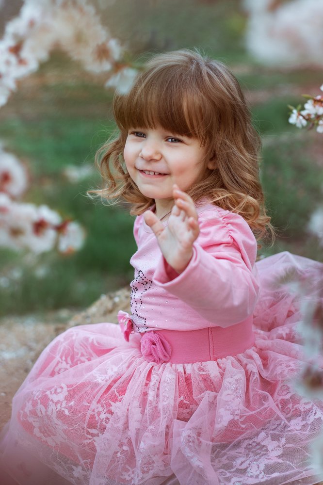 в весеннем саду