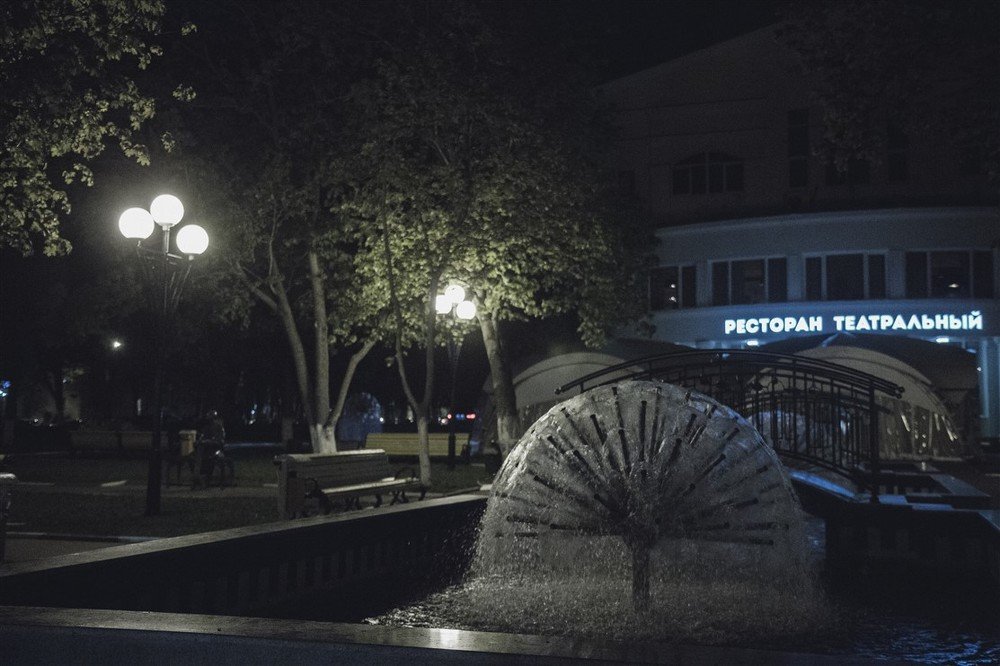 Ночные фонтаны