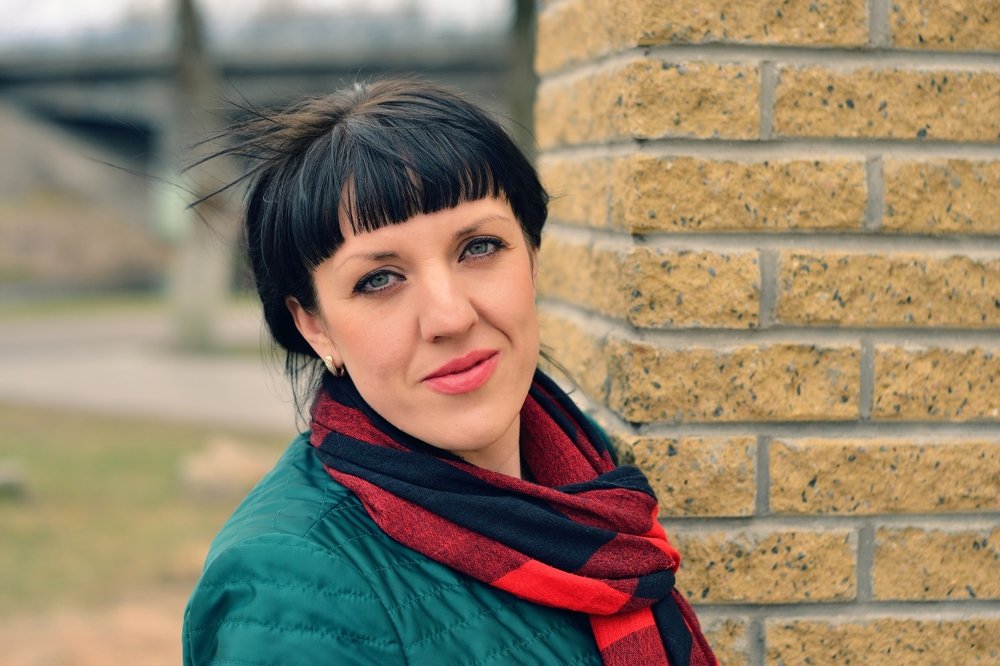 Девушка-весна