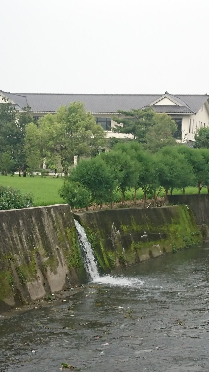 Water fall from irrigation