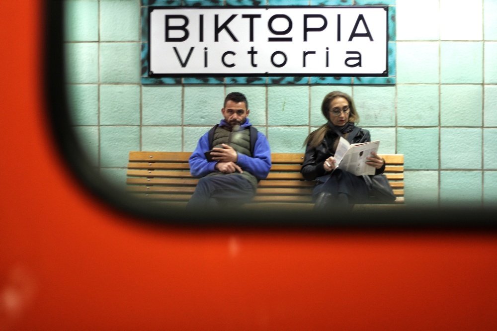 Waiting for the grain.