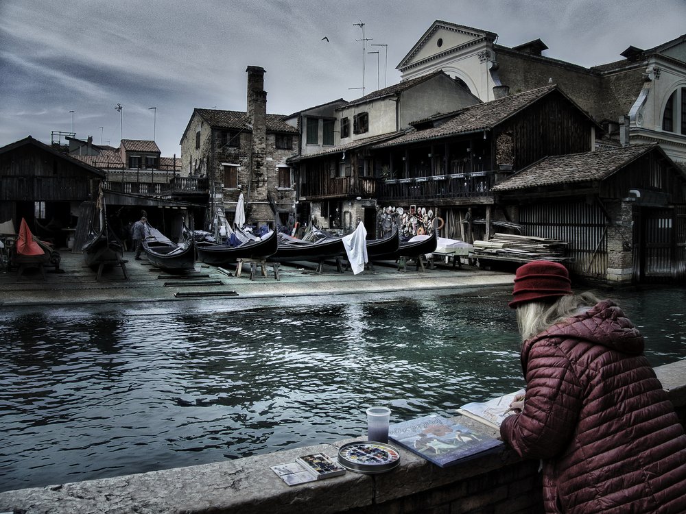 painter and gondola repairer